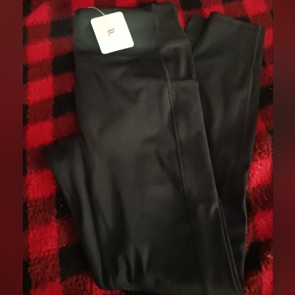 Fabletics Anywhere High Waisted Utility Legging